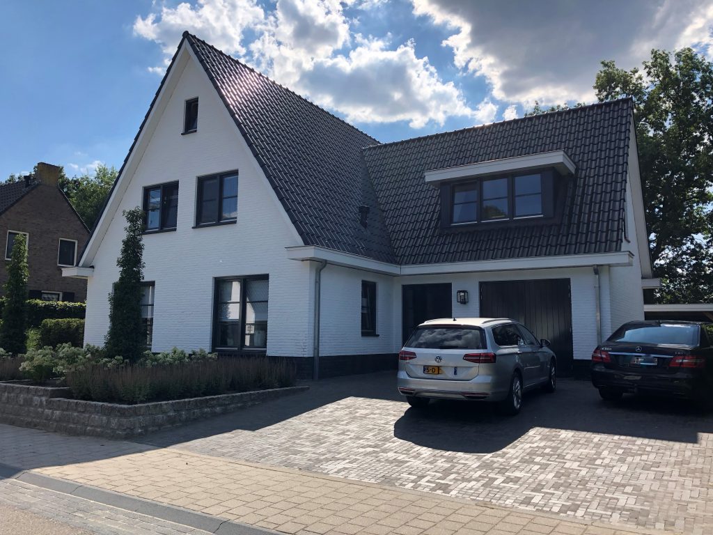 EIGENTIJDSE WONING